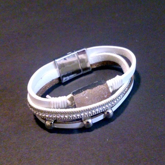 Leather Druzy Rhinestone Magnetic Closure Bracelet - Picture 2 of 4